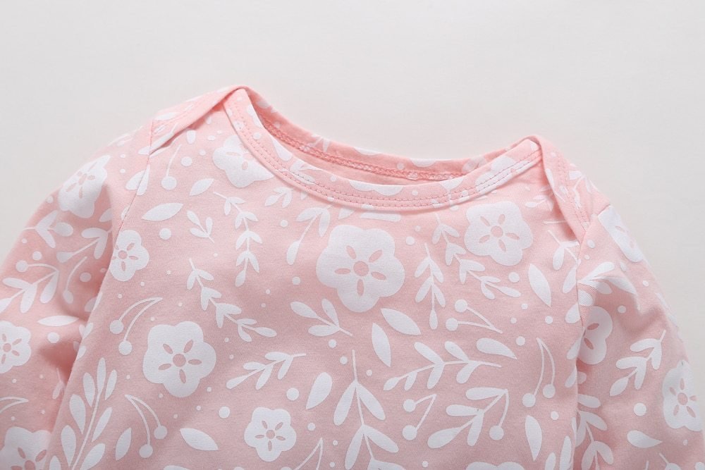 Roze Droom Romper – Comfortabele babypyjama met lange mouwen