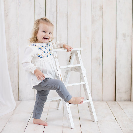 OrganicEra Biologische Vual babymeisjestuniek met borduursel, wit - Smart Simple