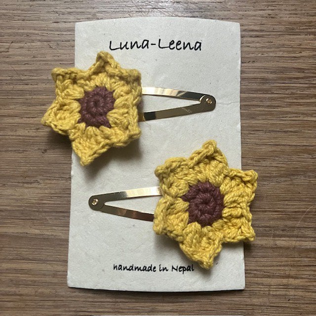 Luna - Leena haarclips zonnebloem 2x - geel - biologisch katoen - handgehaakt in Nepal - Smart Simple