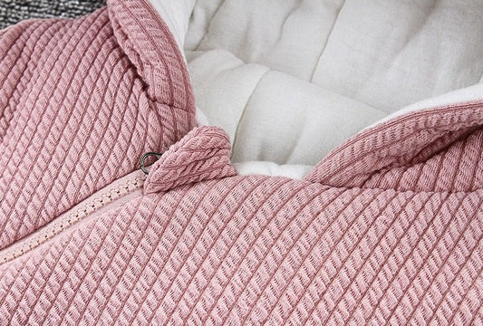 Baby Winterpak – Warme Gebreide Jumpsuit met Capuchon