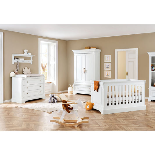 Kwekerij 'Emilia' breed, incl. wandplank 4 delen: ledikant, brede commode, 2 - deurs kledingkast, wandplank - Smart Simple