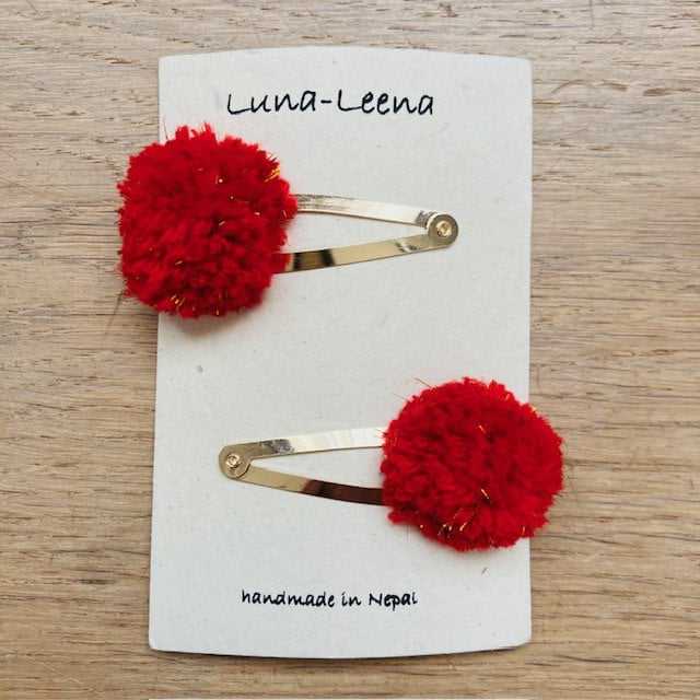 Luna - Leena haarclips pom pom 2x - rood & goud - zachte wol - handgemaakt Nepal - Smart Simple