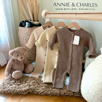Annie & Charles® gebreid pak met muts - Smart Simple